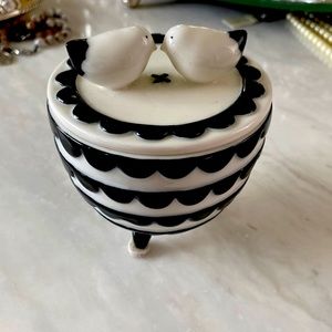 Lovely Hallmark Ceramic Doves Trinket Box- Sweet and cute- Artist Azusa Omura